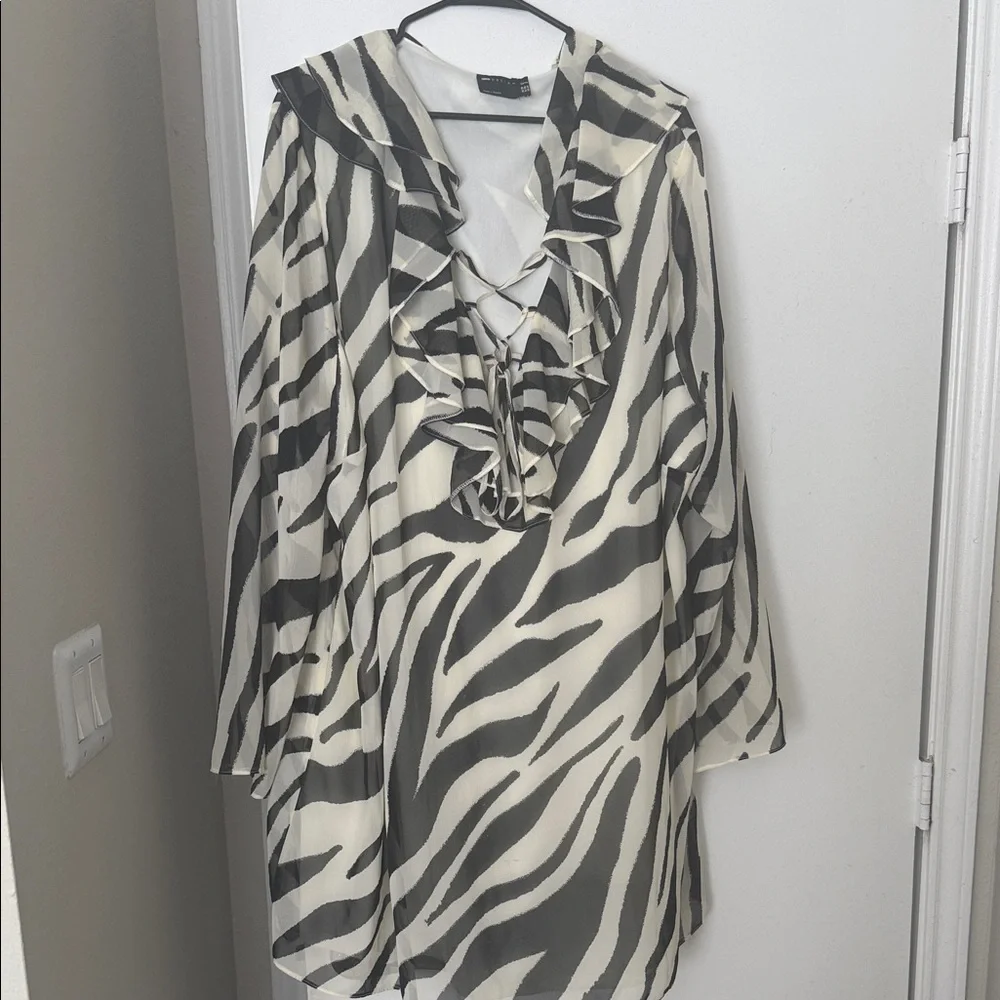 ASOS Curve Zebra Print Midi Dress in Black and White - Picture 1 of 7
